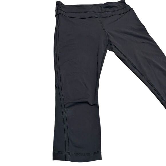 Lululemon Up The Pace Crop 6 - Picture 14 of 14